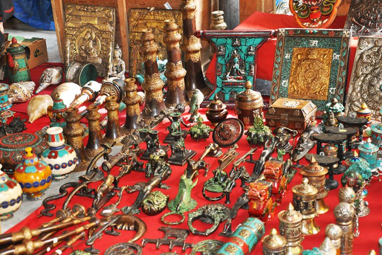Bhutan Souvenirs & Gifts - Top 10 Things to Buy in Bhutan