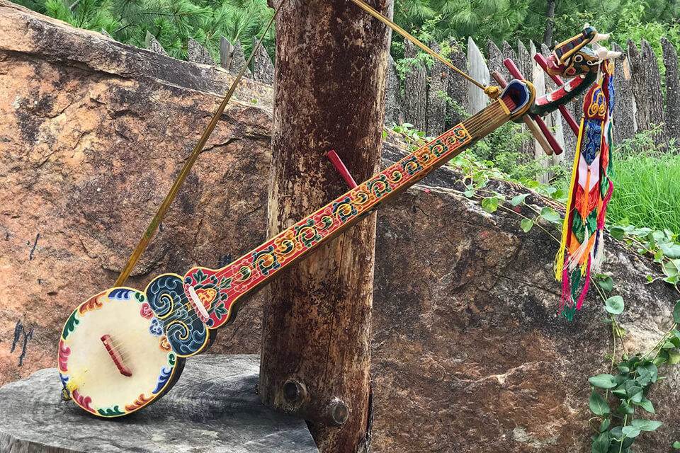 Drangyen (Lute) - Bhutan Musical Instrument