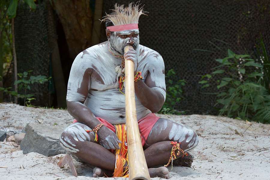 The Didgeridoo Aboriginal & Traditional Dances in Australia