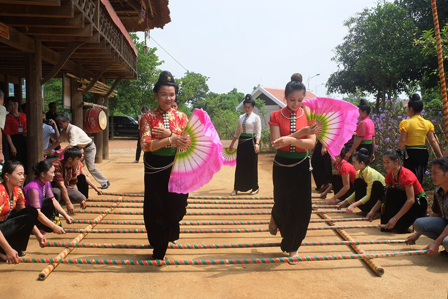 Sap dance Traditional Dances in VietNam