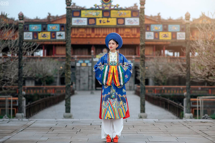 Traditional Chinese costumes of the Yuan Dynasty